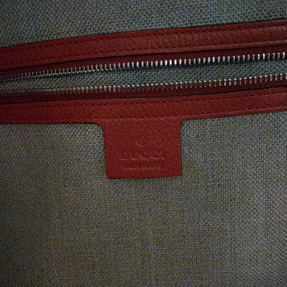 Purse - Picture 2 of 3
